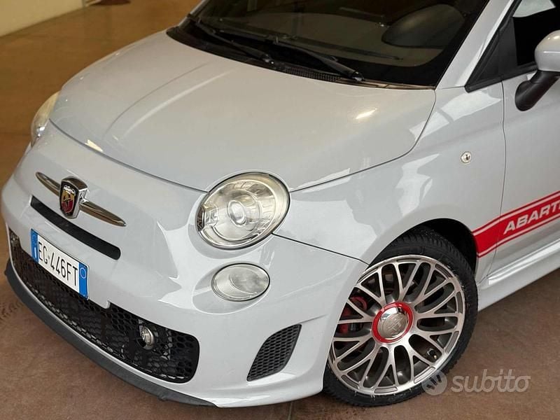 Usata Abarth 500 135 CV (99 kW) 2011 Beige Utilitaria