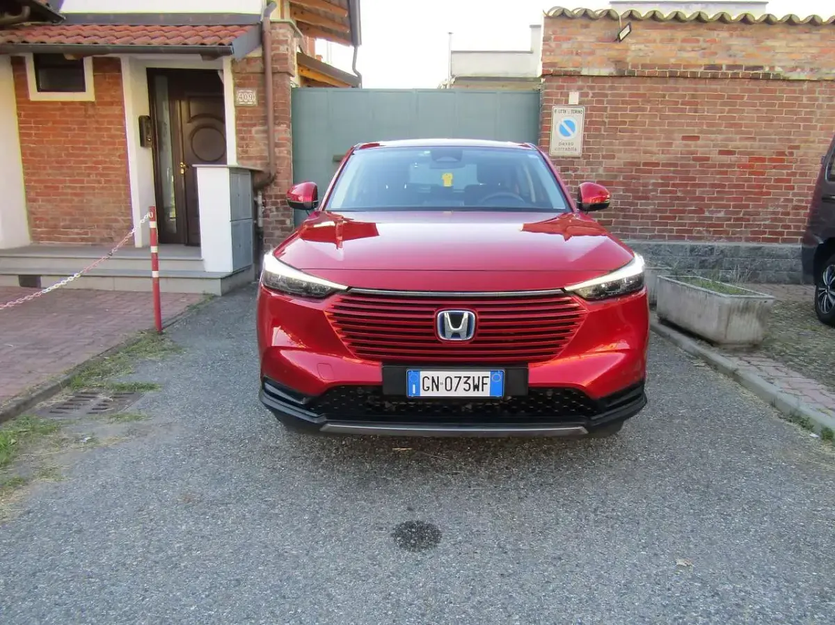 Usata Honda HR-V Hybrid 107 CV (78 kW) 2023 Rosso SUV