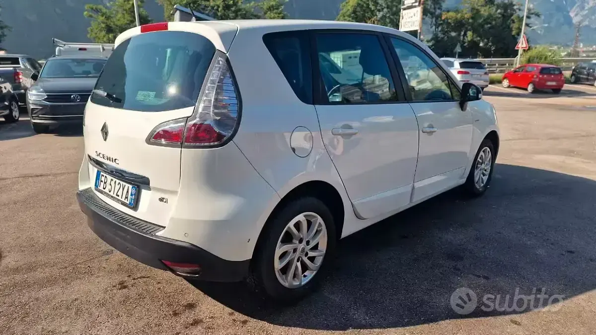 Usata Renault Scénic III LIMITED 110 CV (80 kW) 2015 Other Monovolume