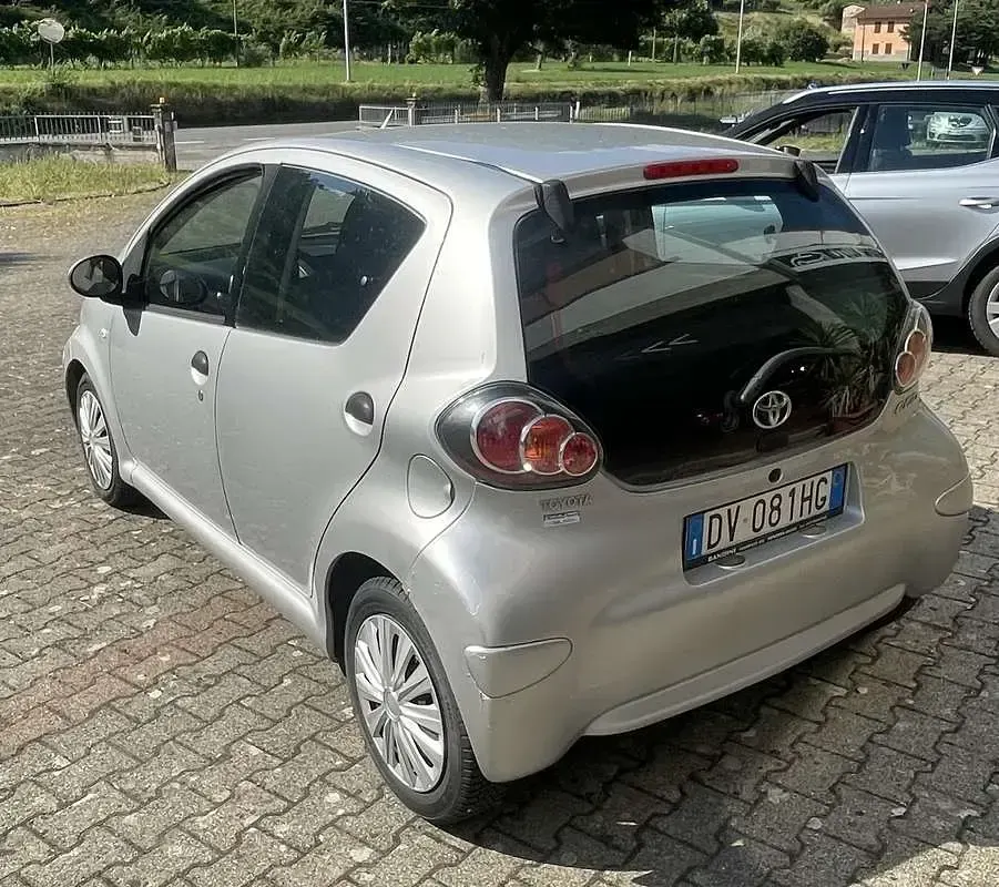 Usata Toyota Aygo 68 CV (50 kW) 2009 Utilitaria