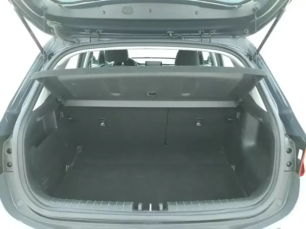 Usata Kia Stonic Style 100 CV (73 kW) 2022 Grigiogrigio SUV
