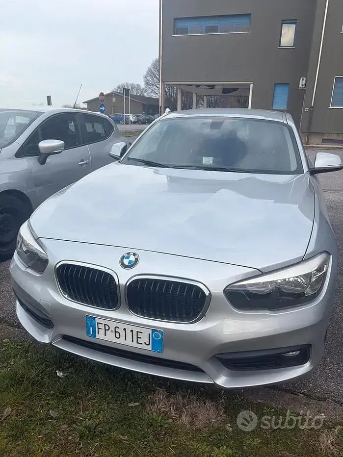 Usata BMW 118 150 CV (110 kW) 2018 Grigio Utilitaria