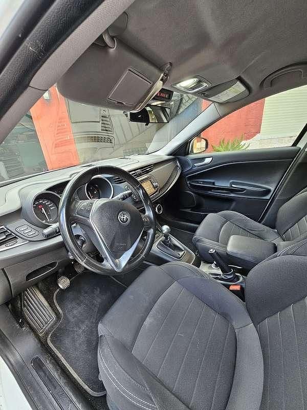 Usata Alfa Romeo Giulietta 120 CV (88 kW) 2017 Utilitaria