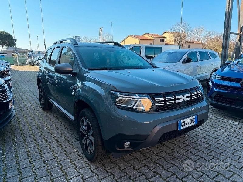 Usata Dacia Duster Journey 116 CV (85 kW) 2023 Grigio SUV