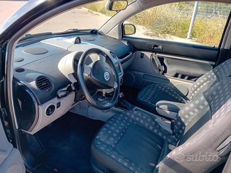 Usata VW Beetle 116 CV (85 kW) 2000 Nero Utilitaria