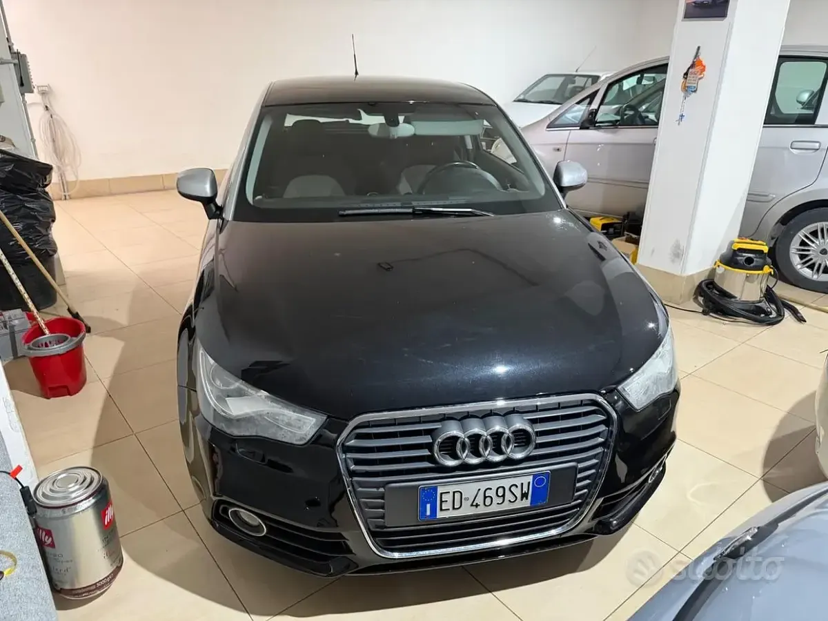 Usata Audi A1 Ambition 105 CV (77 kW) 2010 Nero Utilitaria