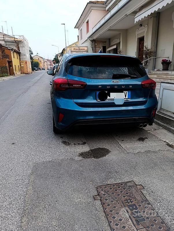 Usata Ford Focus ST-Line 120 CV (88 kW) 2024 Blu Berlina