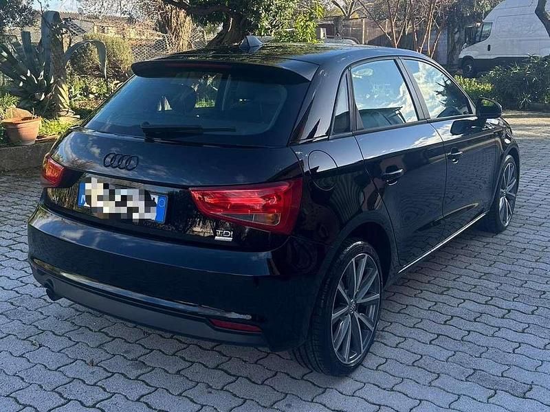 Usata Audi A1 Sportback Attraction 90 CV (66 kW) 2015 Nero Utilitaria