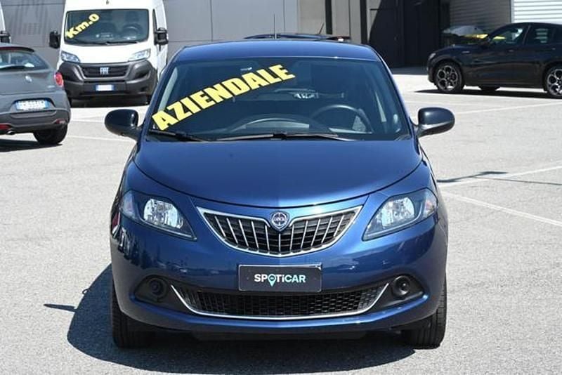 Usata Lancia Ypsilon Silver 69 CV (50 kW) 2022 Blu Utilitaria
