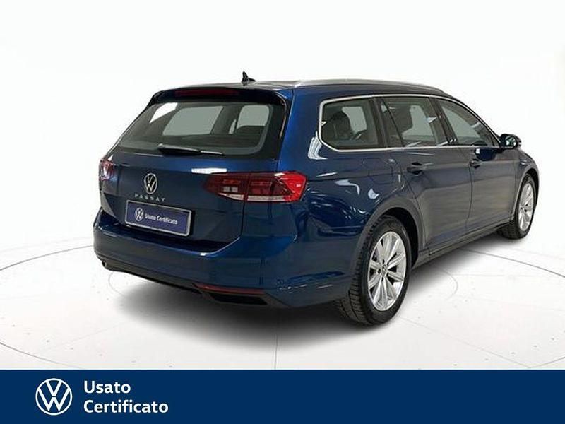 Usata VW Passat Business 150 CV (110 kW) 2023 Blu / pastello Station wagon