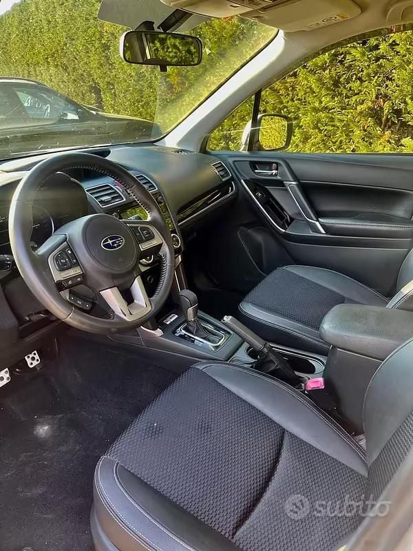 Usata Subaru Forester 2017 Bianco SUV