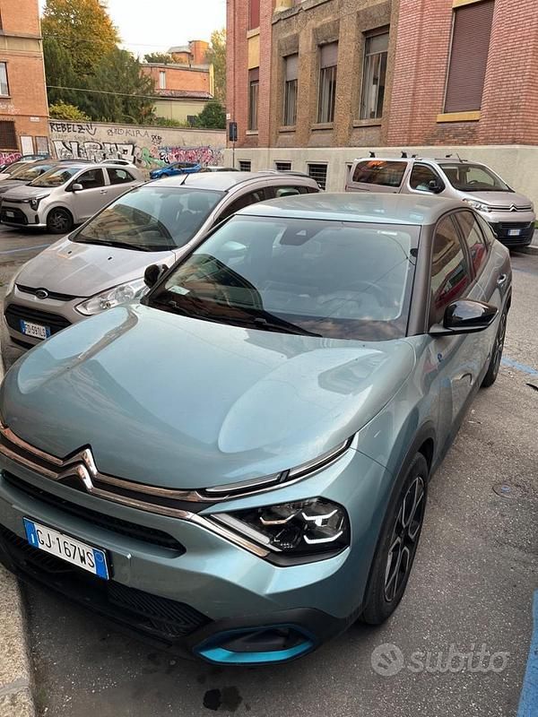 Usata Citroën e-C4 80 kW (109 CV) 2022 Blu Berlina