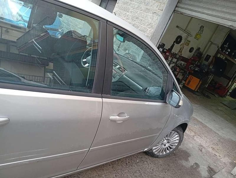 Usata Ford C-MAX 109 CV (80 kW) 2010 Monovolume