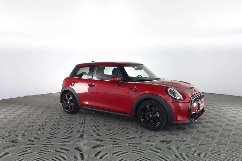 Usata Mini Cooper S Resolute Edition 178 CV (130 kW) 2023 Chili red Utilitaria