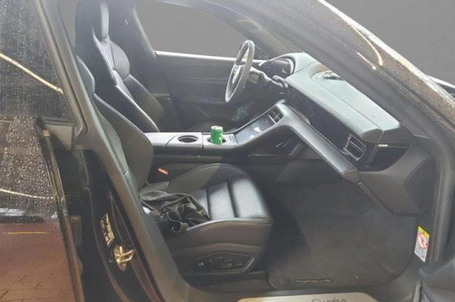 Usata Porsche Taycan Turbo 141 kW (193 CV) 2021 Nero Berlina