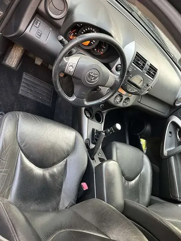 Usata Toyota RAV4 Luxury 177 CV (130 kW) 2009 SUV