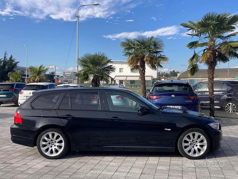 Usata BMW 320 177 CV (130 kW) 2009 Nero Station wagon