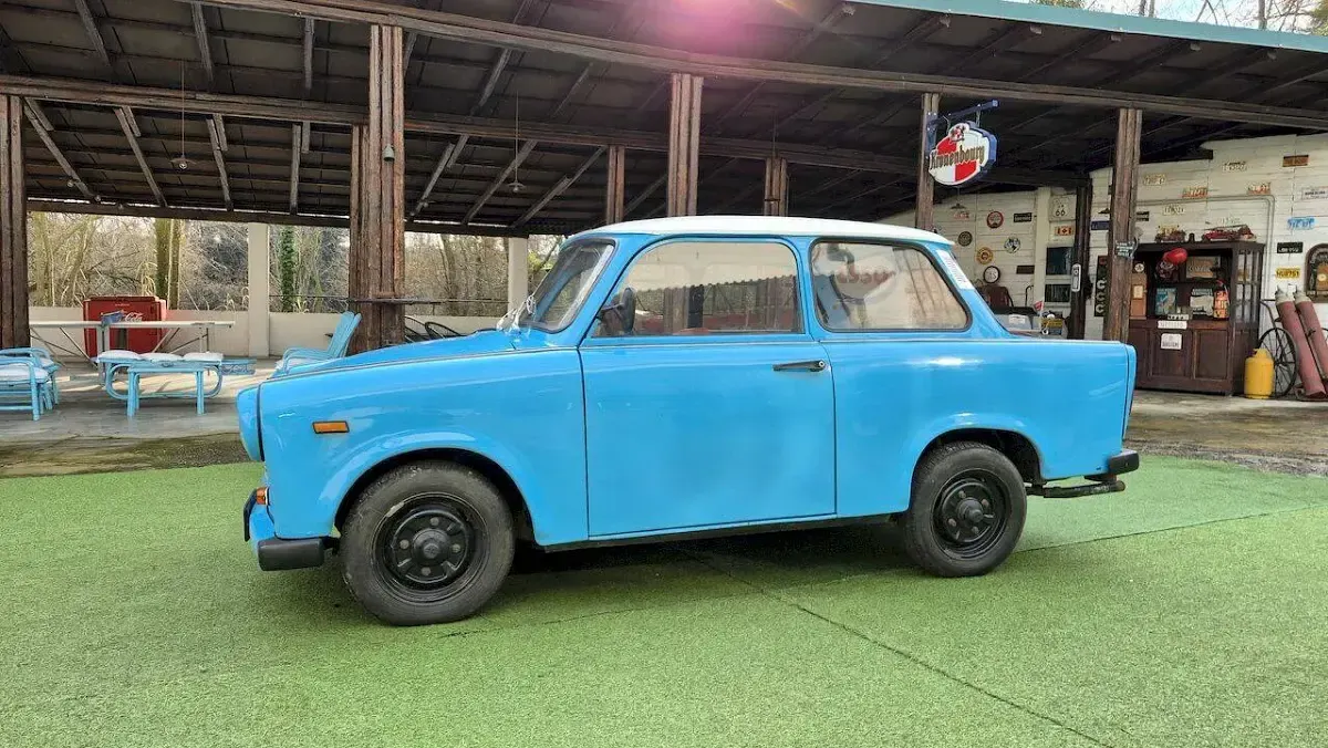 Usata Trabant 601 26 CV (19 kW) 1966 Blu Berlina