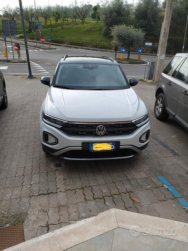 Usata VW T-Roc 110 CV (80 kW) 2023 Bianco SUV