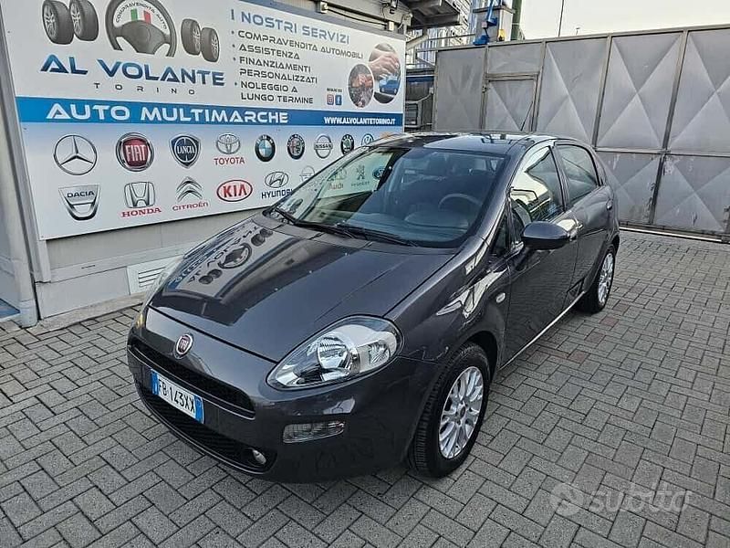 Usata Fiat Punto Lounge 69 CV (50 kW) 2015 Grigio Utilitaria