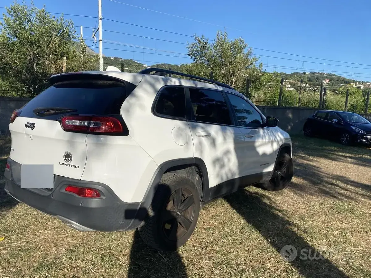 Usata Jeep Cherokee Night Eagle 200 CV (147 kW) 2017 Bianco SUV