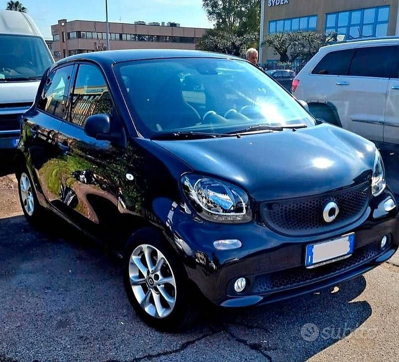 Usata Smart ForFour Passion 71 CV (52 kW) 2018 Nero Utilitaria