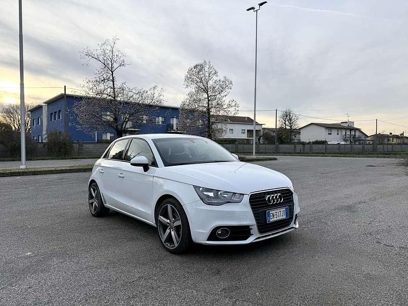 Usata Audi A1 Sportback Ambition 105 CV (77 kW) 2012 Utilitaria