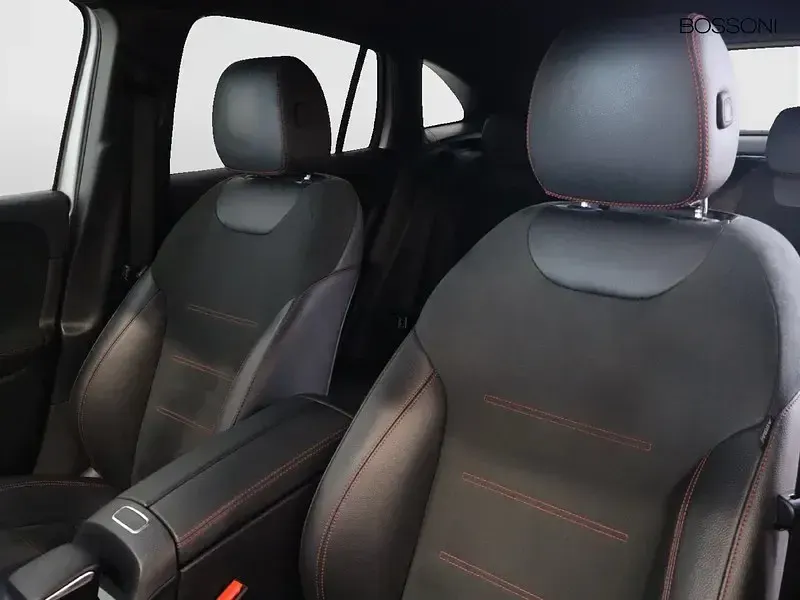 Usata Mercedes GLA220 Premium 190 CV (139 kW) 2021 Argento SUV