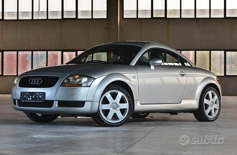 Usata Audi TT 225 CV (165 kW) 2002 Grigio Coupé