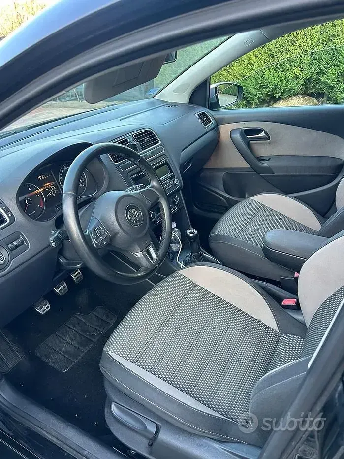 Usata VW Polo Cross 90 CV (66 kW) 2012 Nero Utilitaria