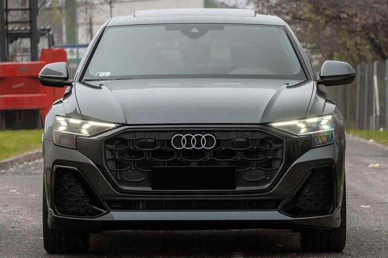 Usata Audi Q8 S-Line 286 CV (210 kW) 2025 Nero SUV