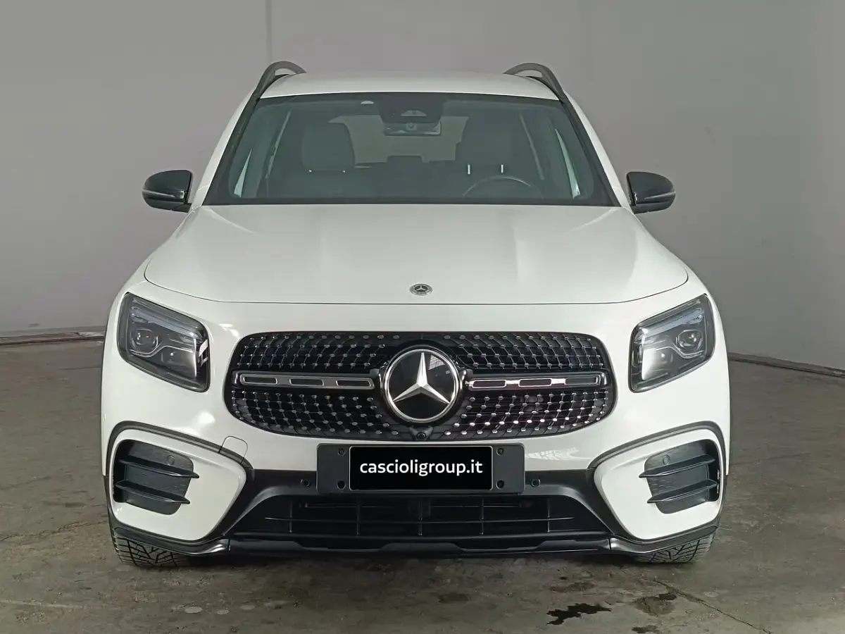 Usata Mercedes GLB200 Advanced Plus 150 CV (110 kW) 2024 Bianco polare ; SUV
