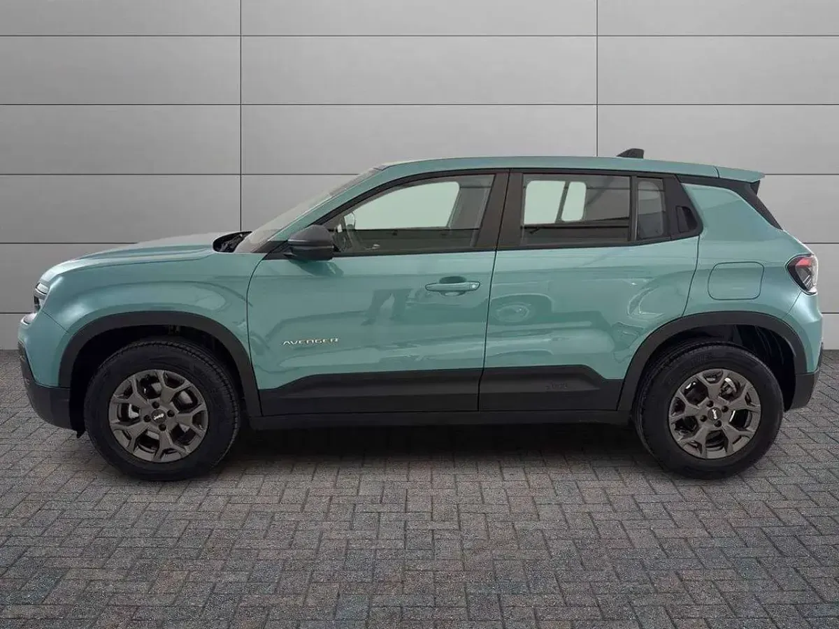 Usata Jeep Avenger Longitude 101 CV (74 kW) 2025 Blu/azzurro SUV