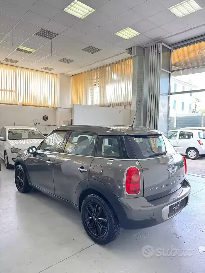 Usata Mini Cooper D Countryman 98 CV (72 kW) 2014 Grigio SUV