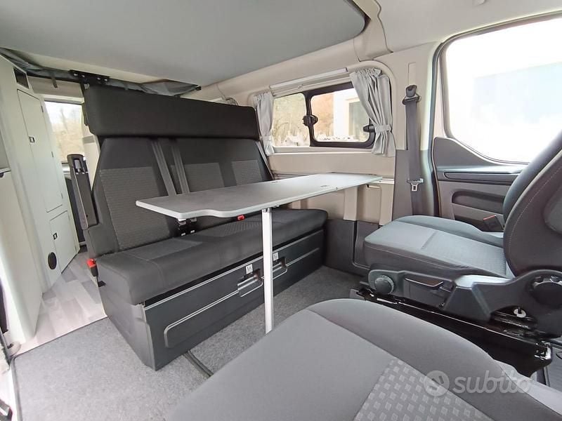 Usata Ford Transit Custom Nugget 2022 Monovolume