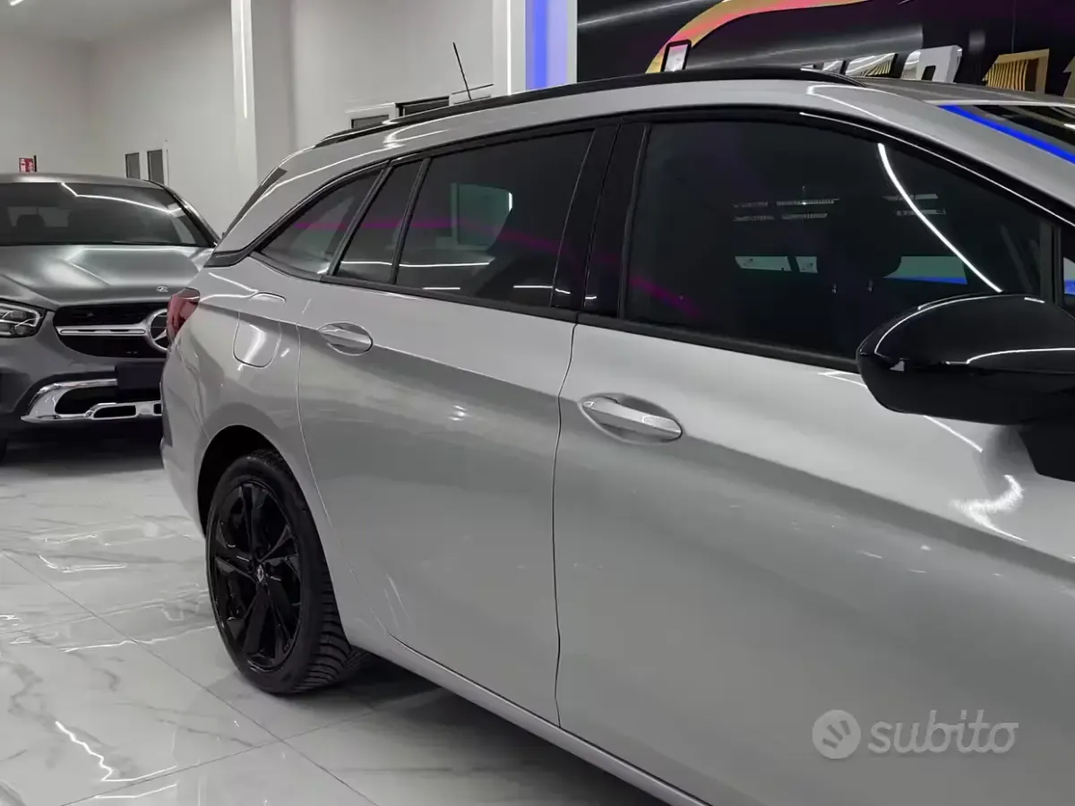 Usata Opel Astra Ultimate 122 CV (89 kW) 2020 Grigio Station wagon