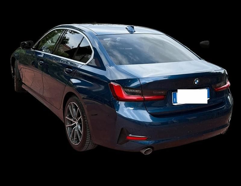 Usata BMW 318 Advantage 150 CV (110 kW) 2020 Blu Berlina
