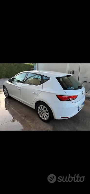 Usata Seat Leon 110 CV (80 kW) 2015 Berlina