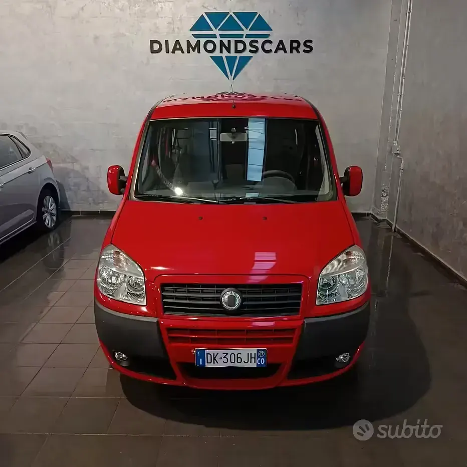 Käytetty Fiat Doblò Dynamic 120 HP (88 kW) 2007 Punainen Tila-auto