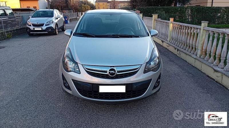 Usata Opel Corsa 86 CV (63 kW) 2014 Argento Utilitaria