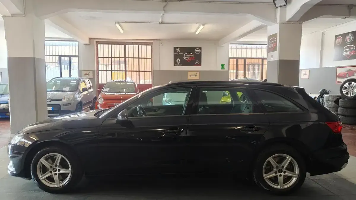 Usata Audi A4 135 CV (99 kW) 2022 Nero Station wagon