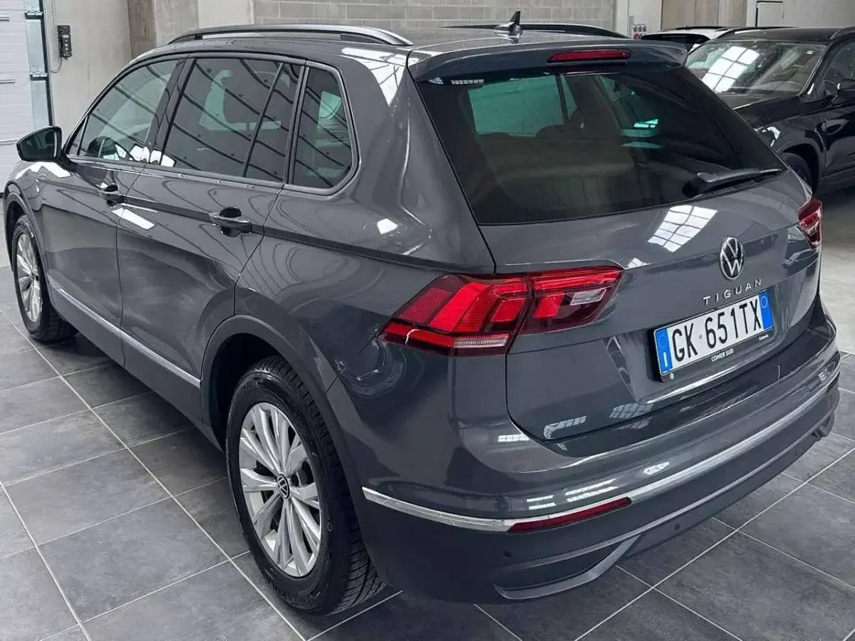 Usata VW Tiguan Life 150 CV (110 kW) 2022 Grigio SUV