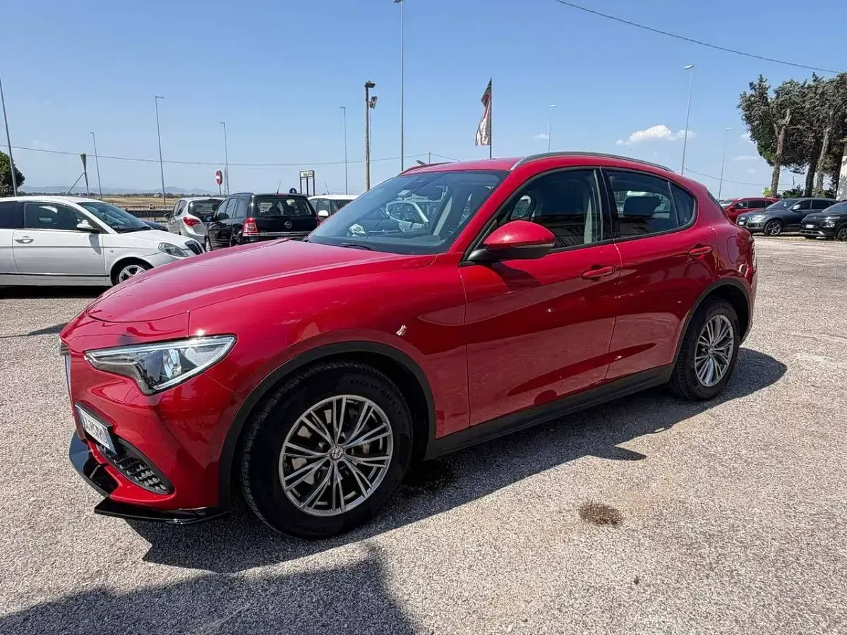 Usata Alfa Romeo Stelvio Business 160 CV (117 kW) 2021 Rosso SUV
