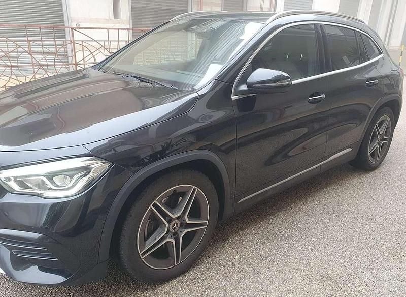 Usata Mercedes GLA200 Premium 150 CV (110 kW) 2020 Nero SUV