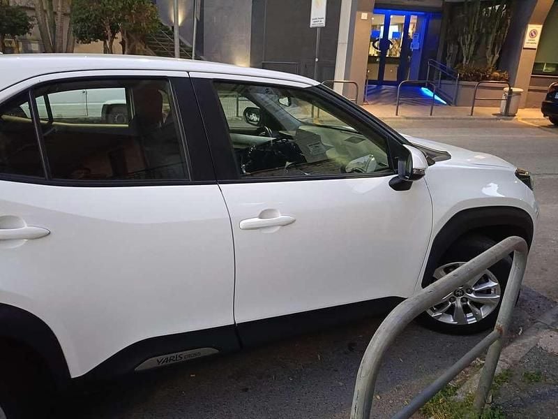 Usata Toyota Yaris Cross Active 92 CV (67 kW) 2022 Bianco SUV