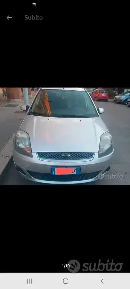 Usata Ford Fiesta Ghia 68 CV (50 kW) 2005 Grigio Utilitaria