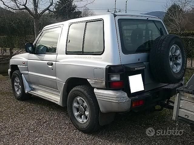 Usata Mitsubishi Pajero 116 CV (85 kW) 2004 Grigio SUV