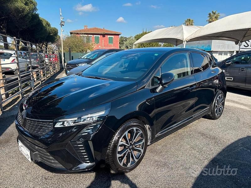 Usata Renault Clio V Techno 91 CV (66 kW) 2024 Nero Berlina