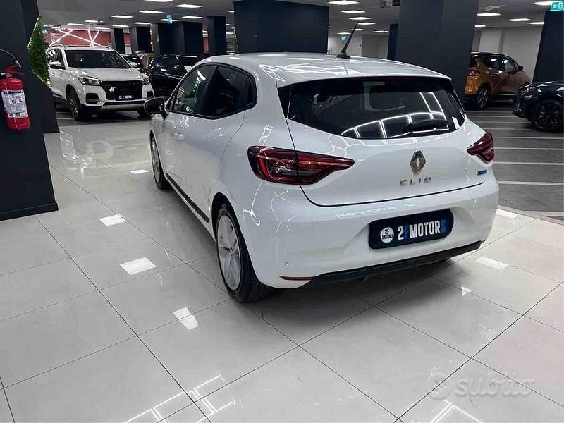 Usata Renault Clio V Zen 140 CV (102 kW) 2022 Bianco Berlina