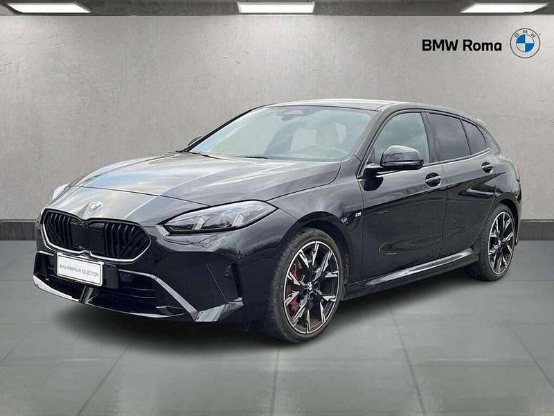 Black sapphire metallic Usata 2024 BMW 118 Comfort Edition Utilitaria | 35.680 € (Buon prezzo) - Immagine 1/3